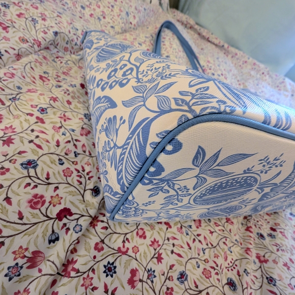 Rifle Paper Co. Everyday Tote In Pomegranate - Picture 4 of 9